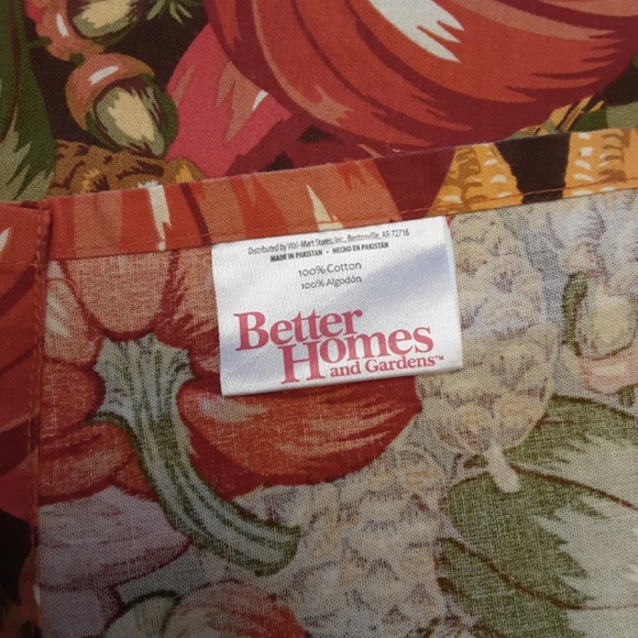BH&G Fall Vegetable Harvest Thanksgiving Tablecloth & Oven Mitts - Picture 4 of 8